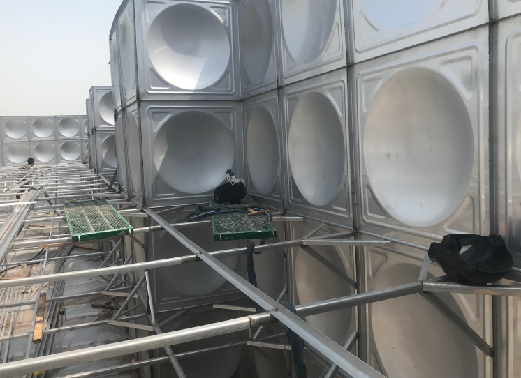 儋州不锈钢水箱是怎么达到保温功效的